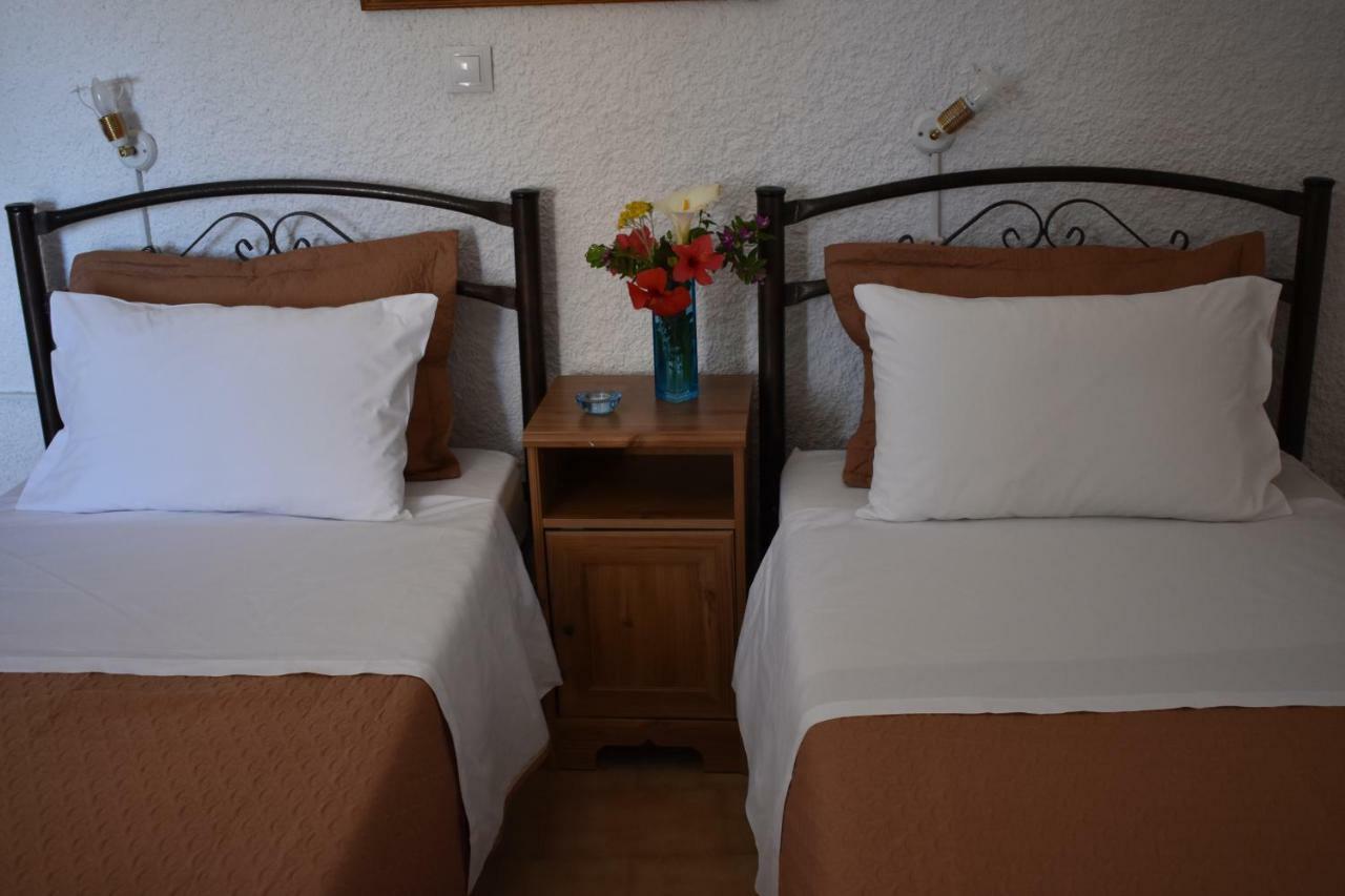 Eriketi Studios Agia Marina  Екстер'єр фото