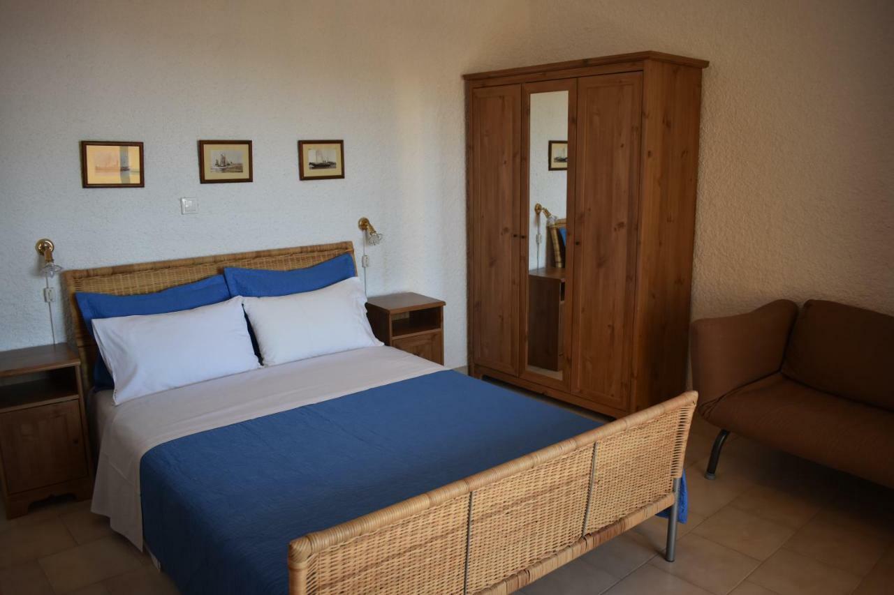 Eriketi Studios Agia Marina  Екстер'єр фото